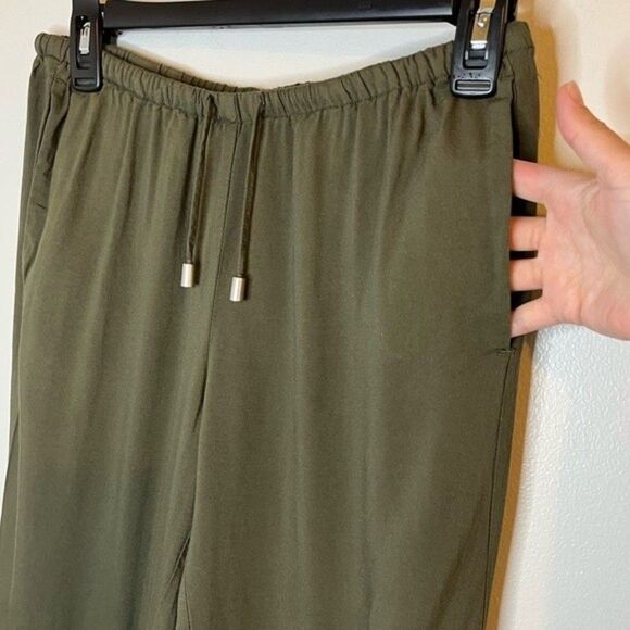 H&M Divided Women’s Army Green Jogger Style Pants Size 4 - Picture 5 of 6